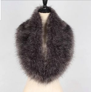 🎉🎊HP 8/21🎉🎈Faux Fur Shawl/Collar